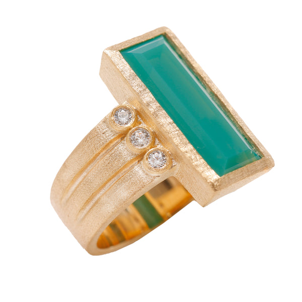 AMMANII The Queen Ring with Hand Cut Chrysoprase in Vermeil Gold - AMMANII