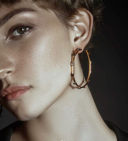 AMMANII Large Hoop Earrings with Bezel Studded Stars in Vermeil Gold - AMMANII