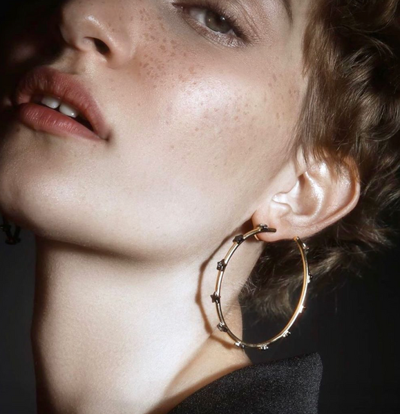 AMMANII Large Hoop Earrings with Bezel Studded Stars in Vermeil Gold - AMMANII