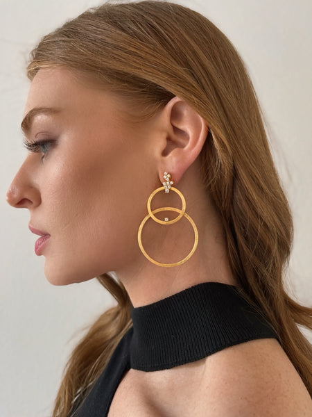The Connected Circles Hoop Earrings