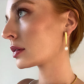 Eternal Radiance Pearl Drop Earring