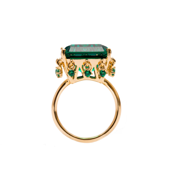 AMMANII Emerald Green Statement Queen's Crown Ring in Vermeil Gold - AMMANII