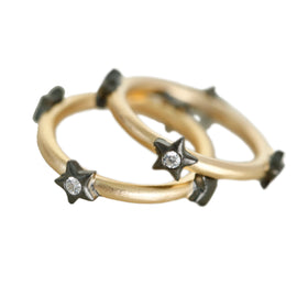 AMMANII Stackable Bezel Star Ring in Vermeil Gold and Black Rhodium - AMMANII