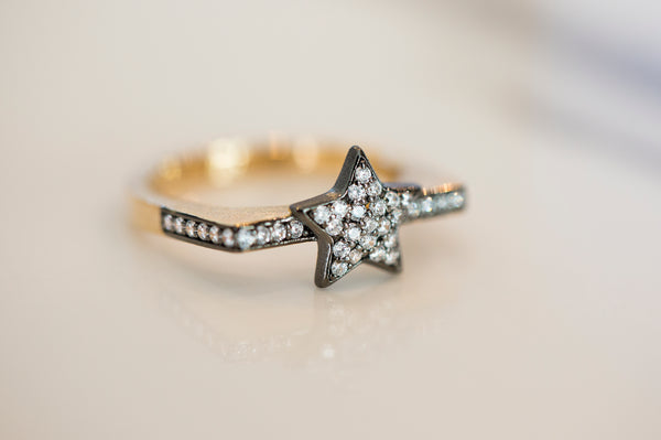 AMMANII Pavé Sparkling Studded Star Ring in Vermeil Gold - AMMANII